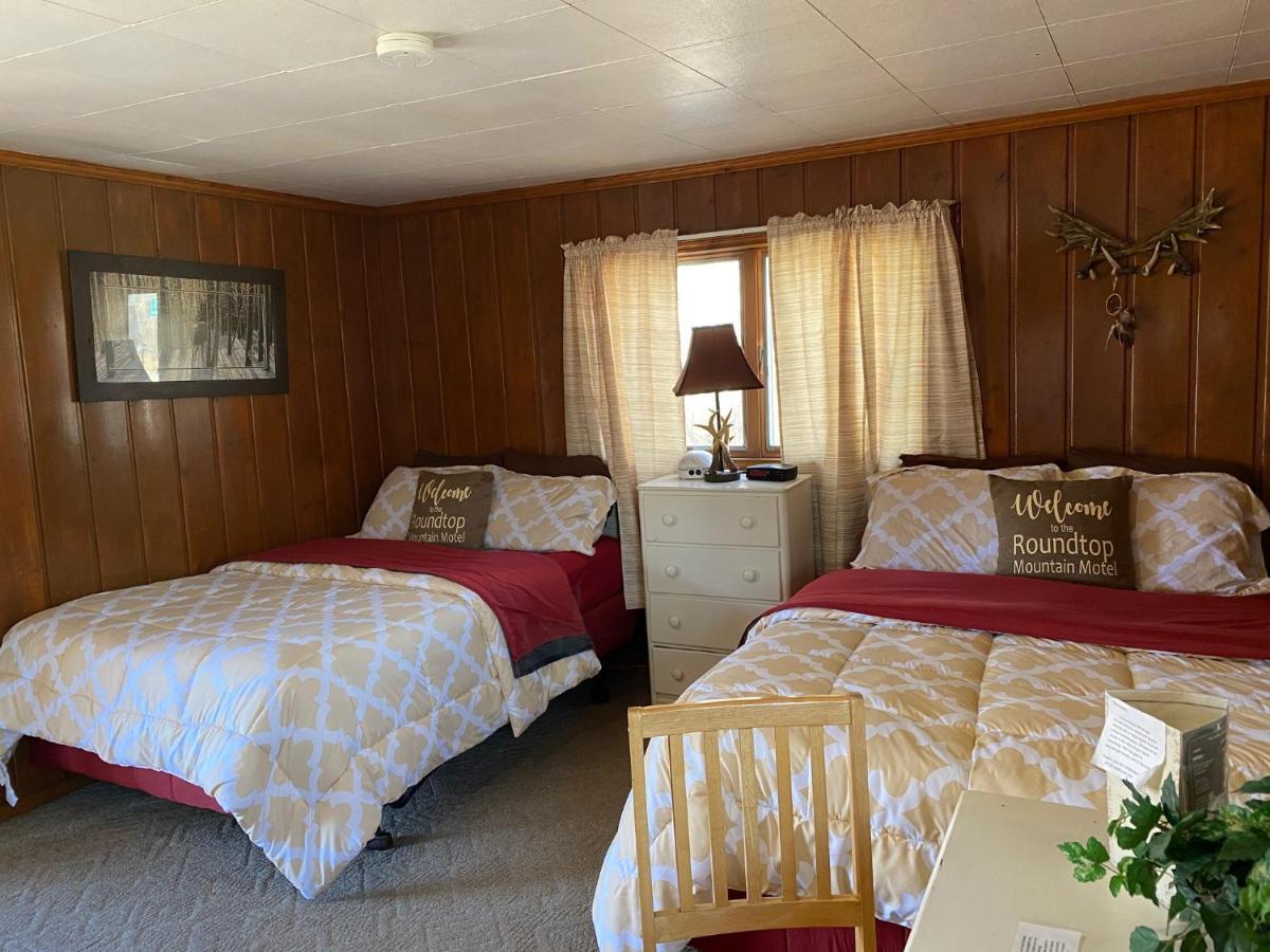 Roundtop Mountain Vista - Cabins And Motel 瑟莫波利斯 外观 照片